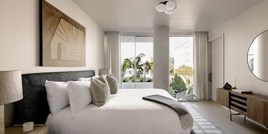 The New Golden Triangle Beverly Hills Goes Vertical