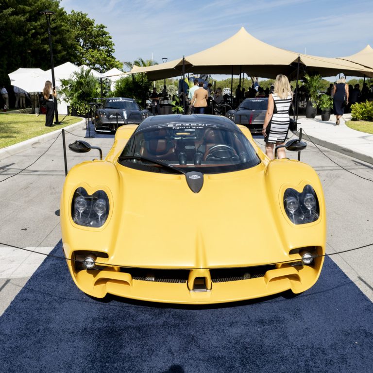 Pagani Huayra (2)